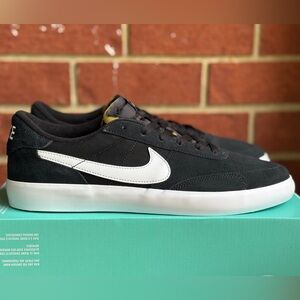 Nike SB Heritage Vulc Men’s Black White New Sneakers Lifestyle Shoes